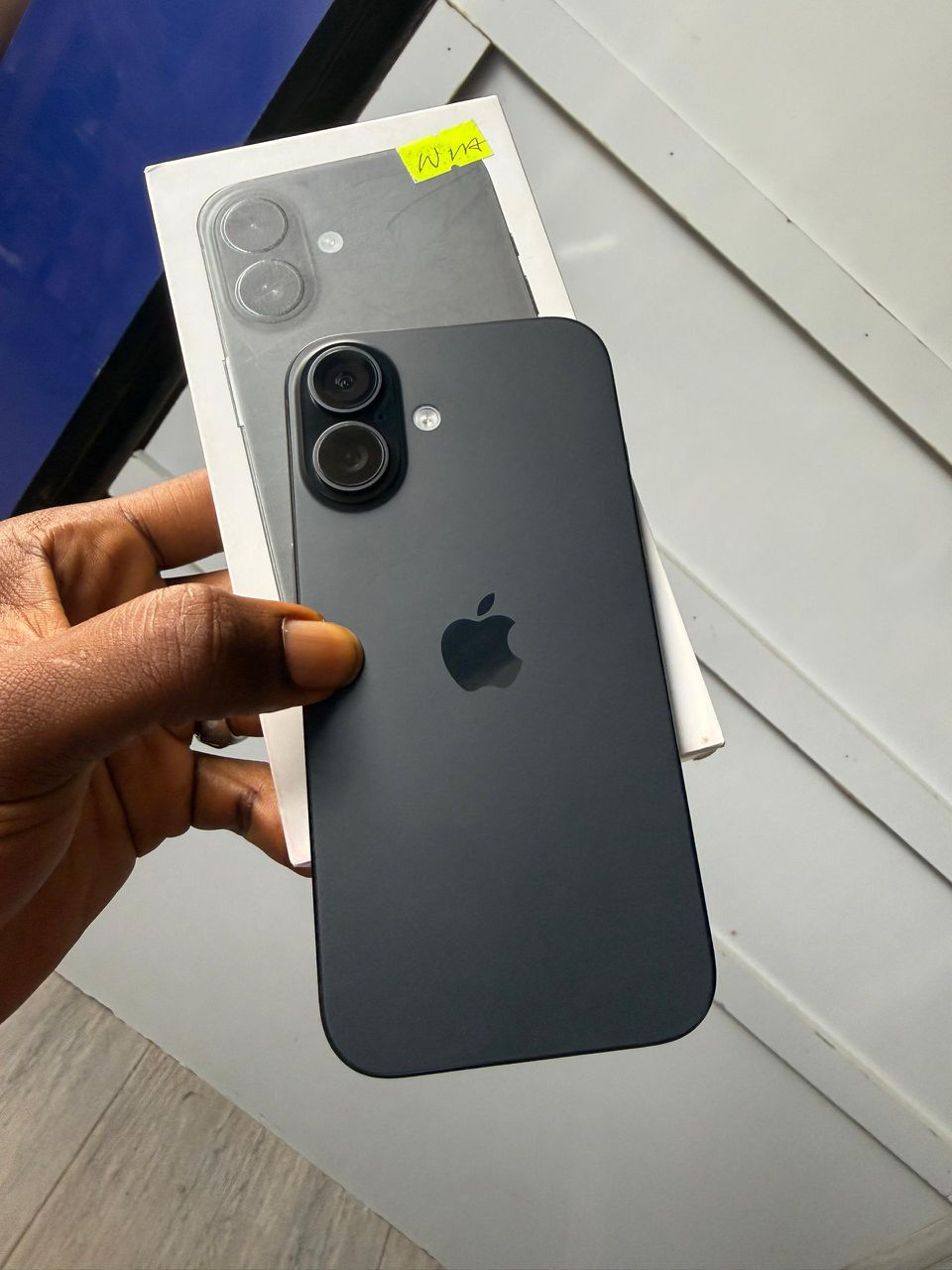 iPhone 16 Plus